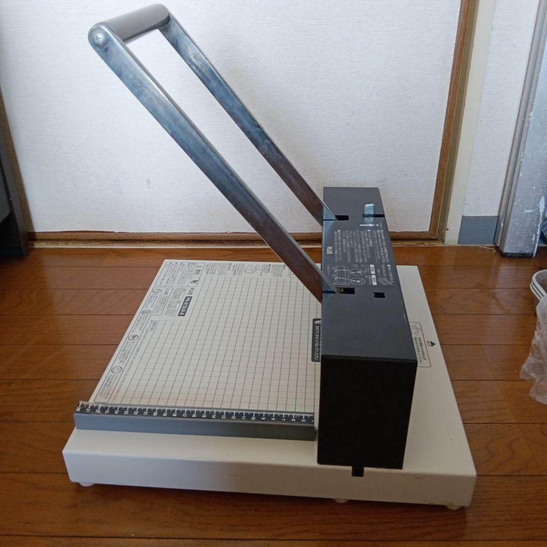 【送料無料】PLUS　裁断機　PK-513LN-A