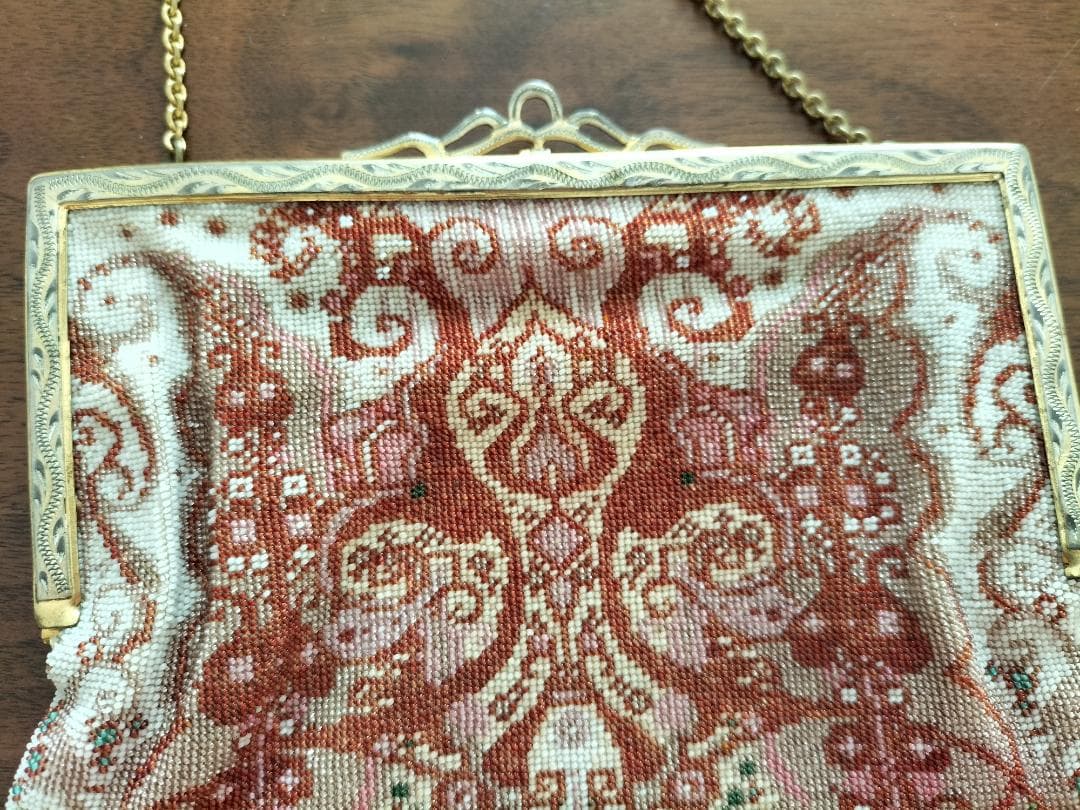 アンティーク　優美、ビーズバッグ（イギリス）