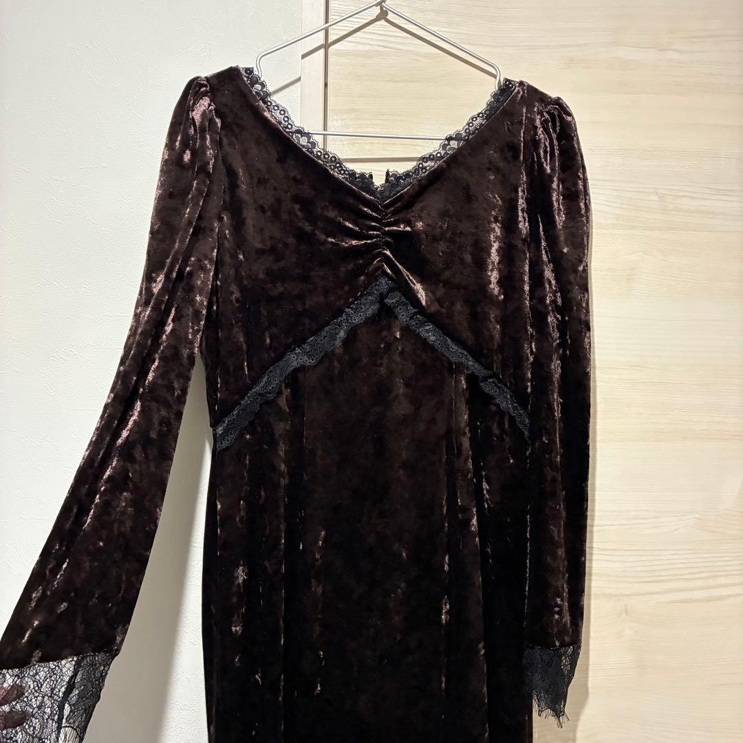 《あゆみ》etoll. クラッシュベロアランジェリー風ドレス