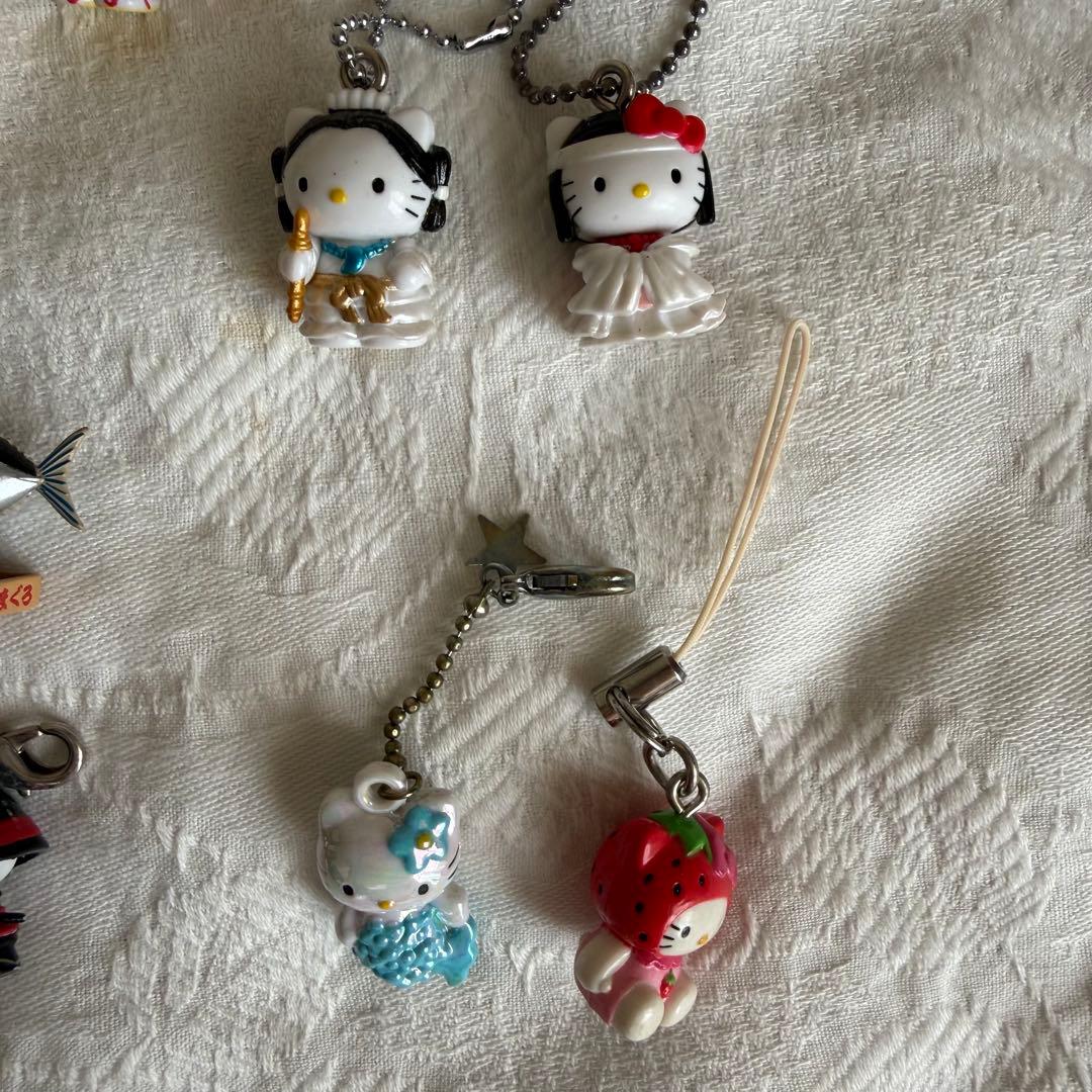 R*O様 ハローキティ　ご当地キティ　ストラップ　キーホルダー　チャーム　根付