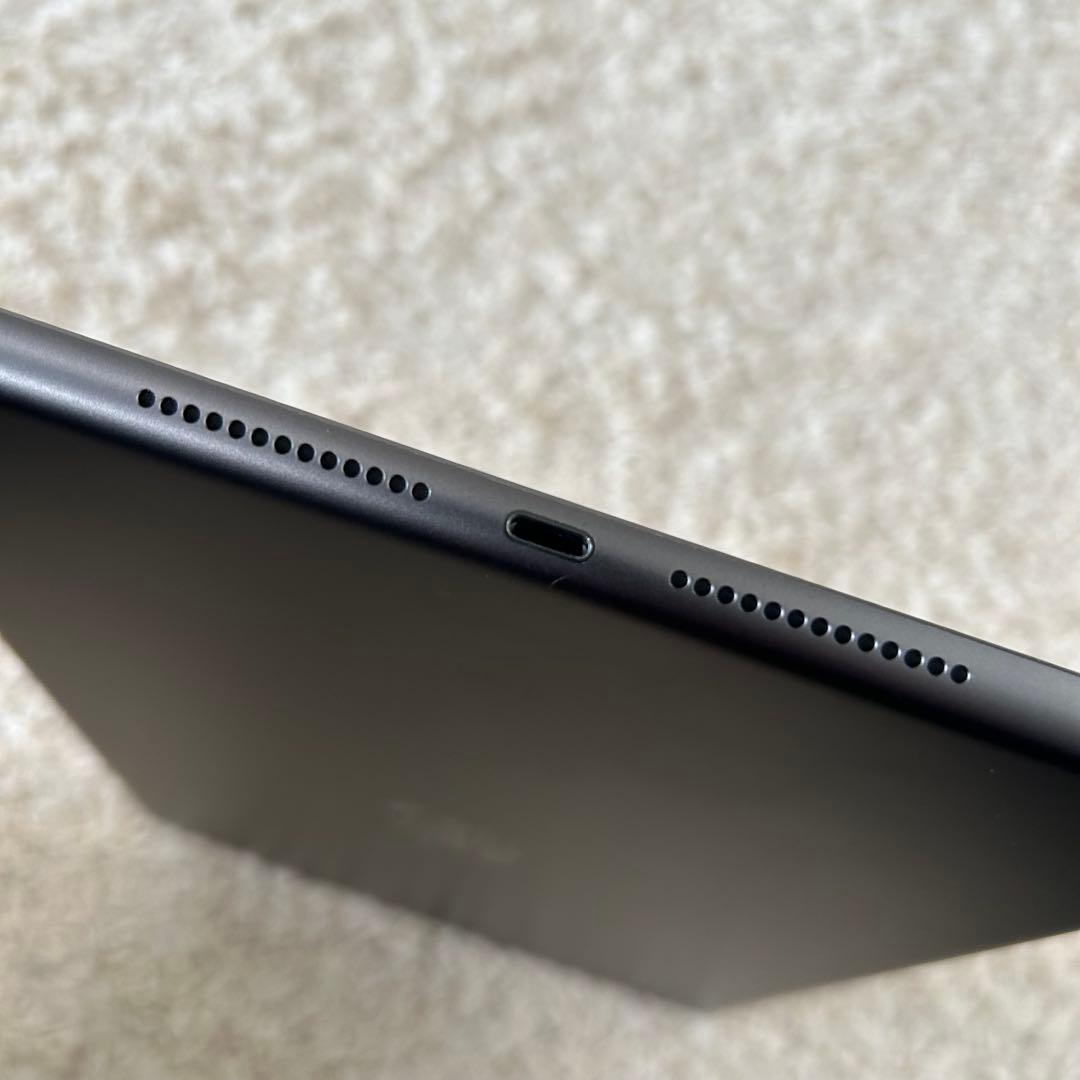 iPad 第8世代 セルラーモデル 32GB スペースグレイ Apple