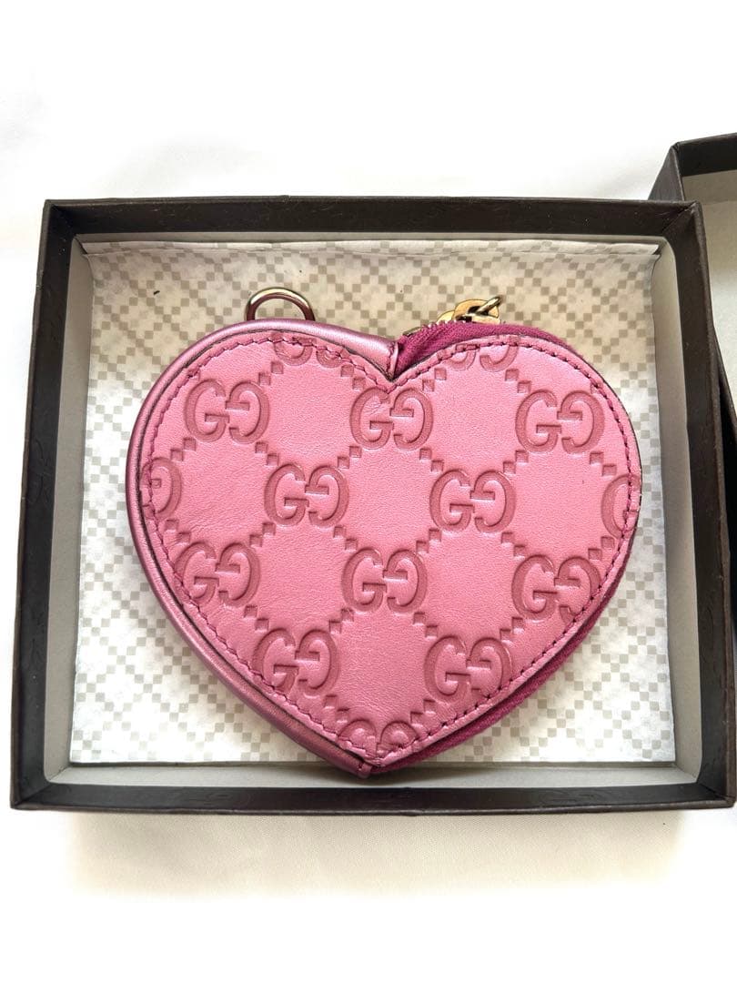 Gucci ハート型ケース ピンク中古美品