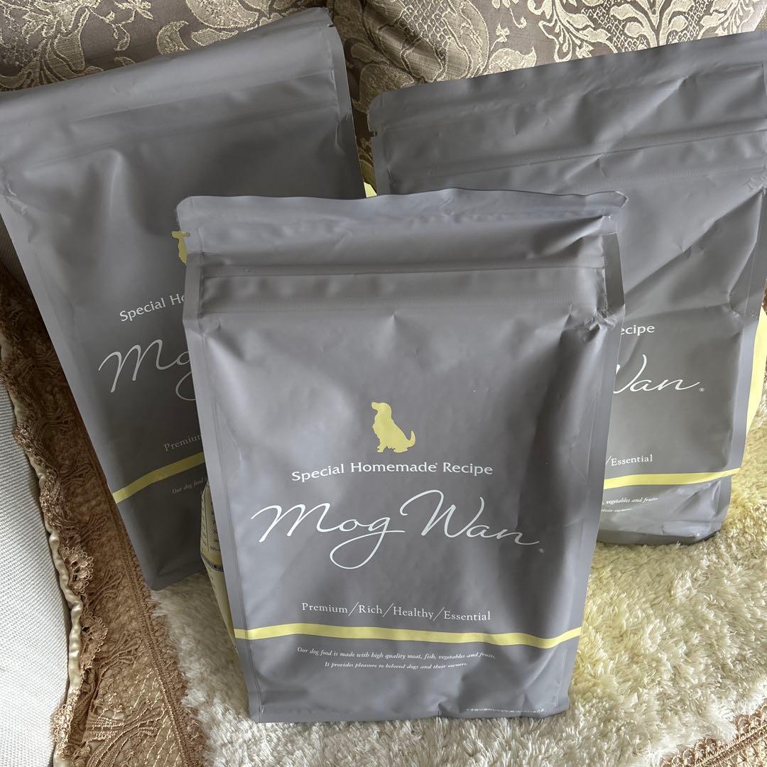 MogWan ドッグフード 1.8Kg✖️3袋　　①