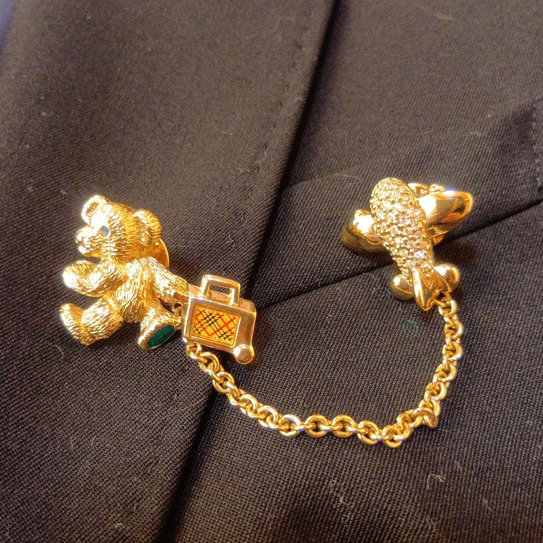 希少Burberrys　バーバリー　くま　ベア　飛行機　ピンバッジ　JAL