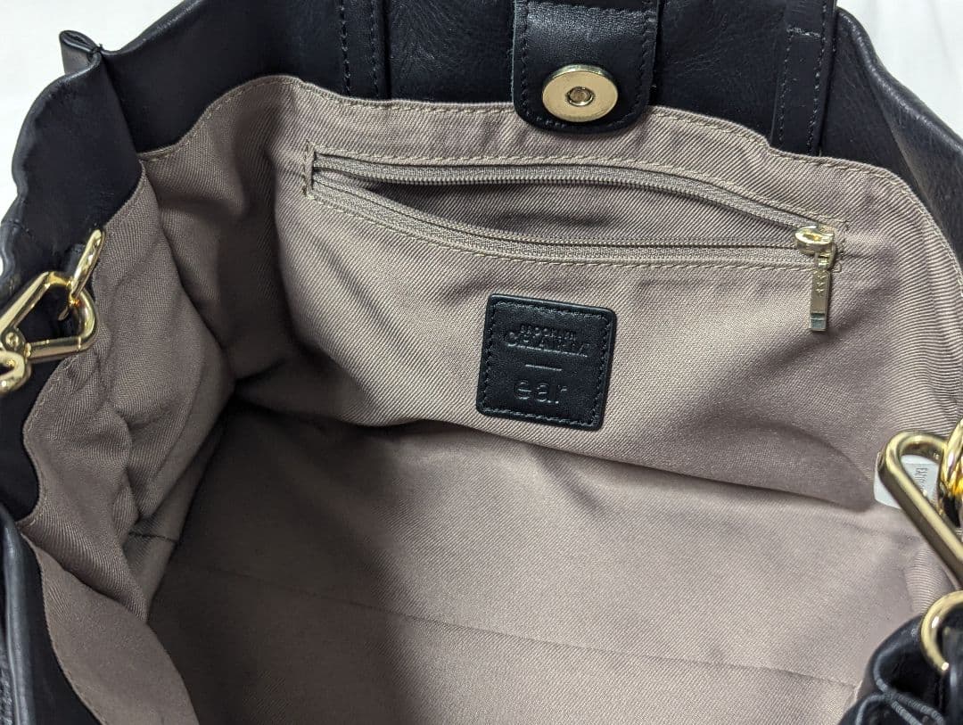 美品 イアパピヨネ 2way ショルダーバッグ ゾウ レザー ブラック