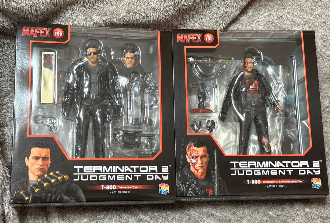 MAFEX T-800フィギュア ターミネーター2 メディコムトイ　シュワルズ