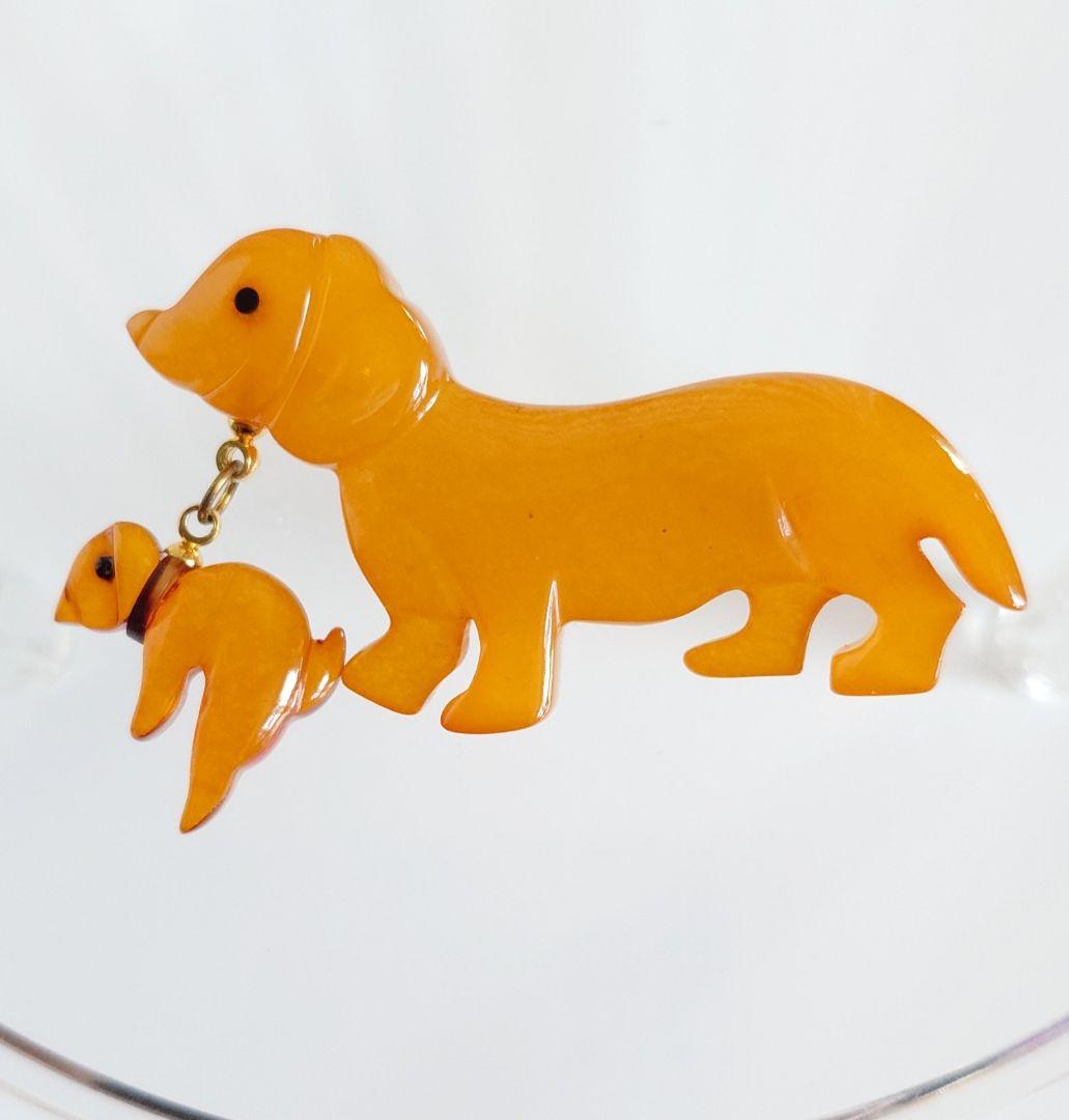 ヴィンテージ ブローチ バルト海琥珀 アンバー2種 ダックスフンド 親子 E49