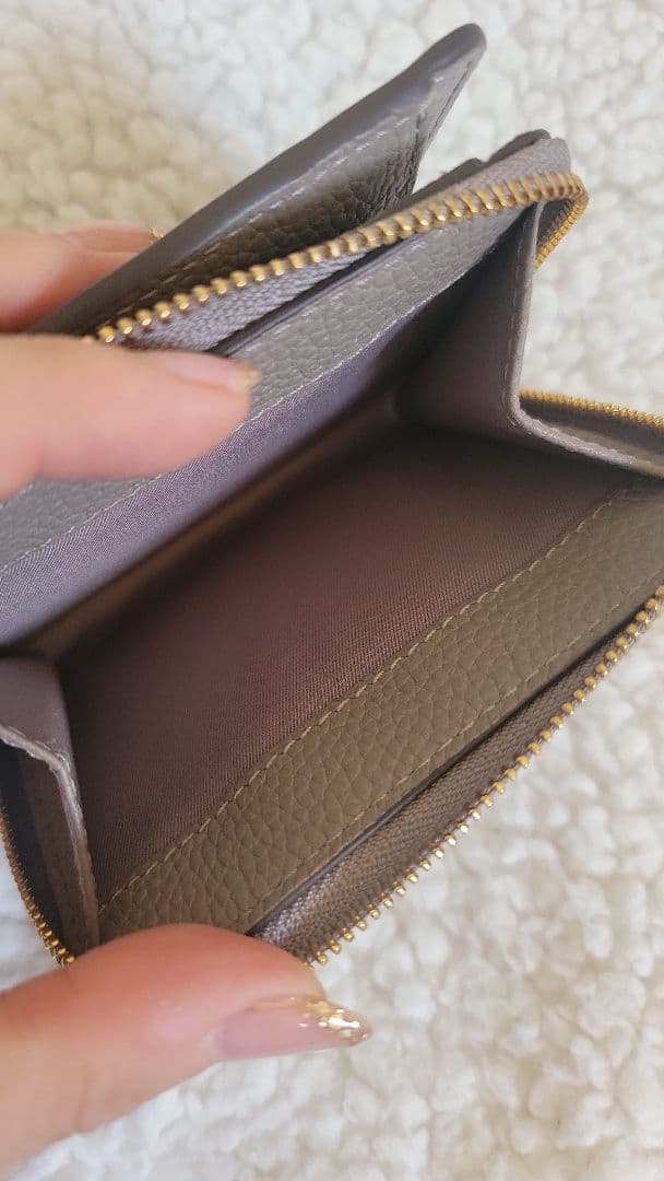 【新品未使用】TORY BURCH グレー 二つ折り財布