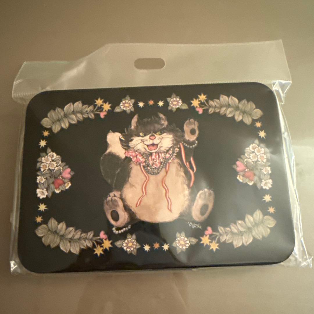 ヒグチユウコ　ディズニー ステーショナリーセット・ピンバッチ