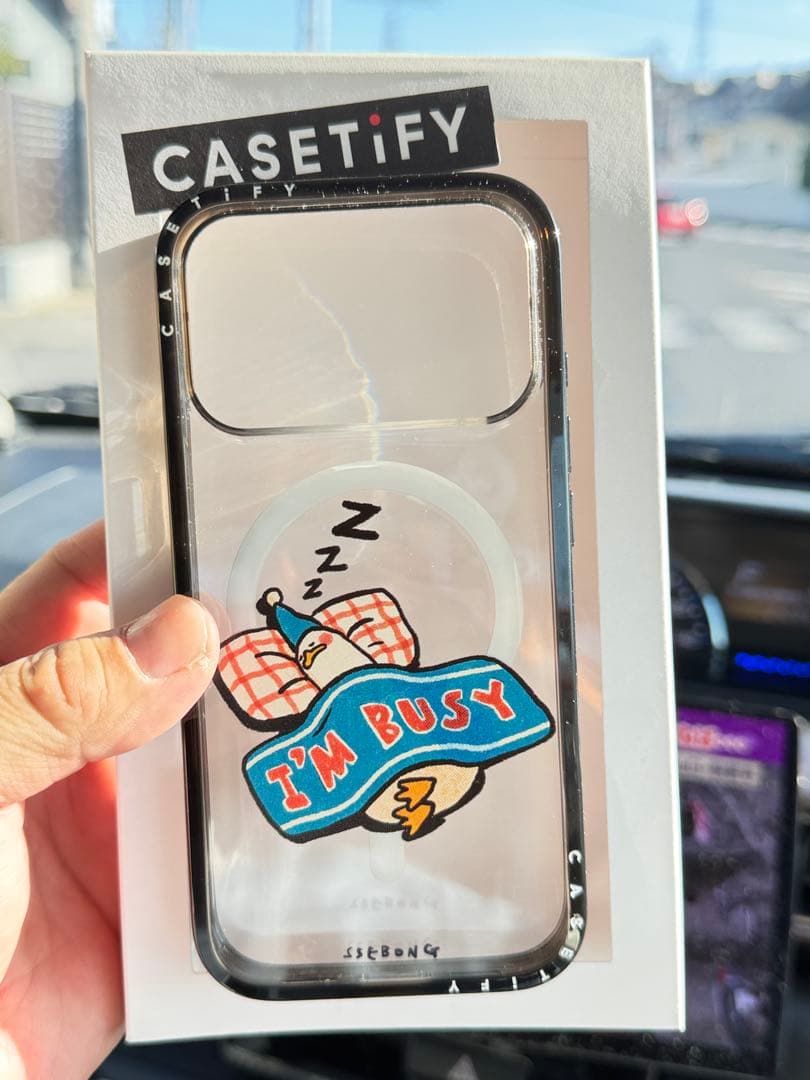 CASETiFY I'm Busy iPhoneケース17プロ