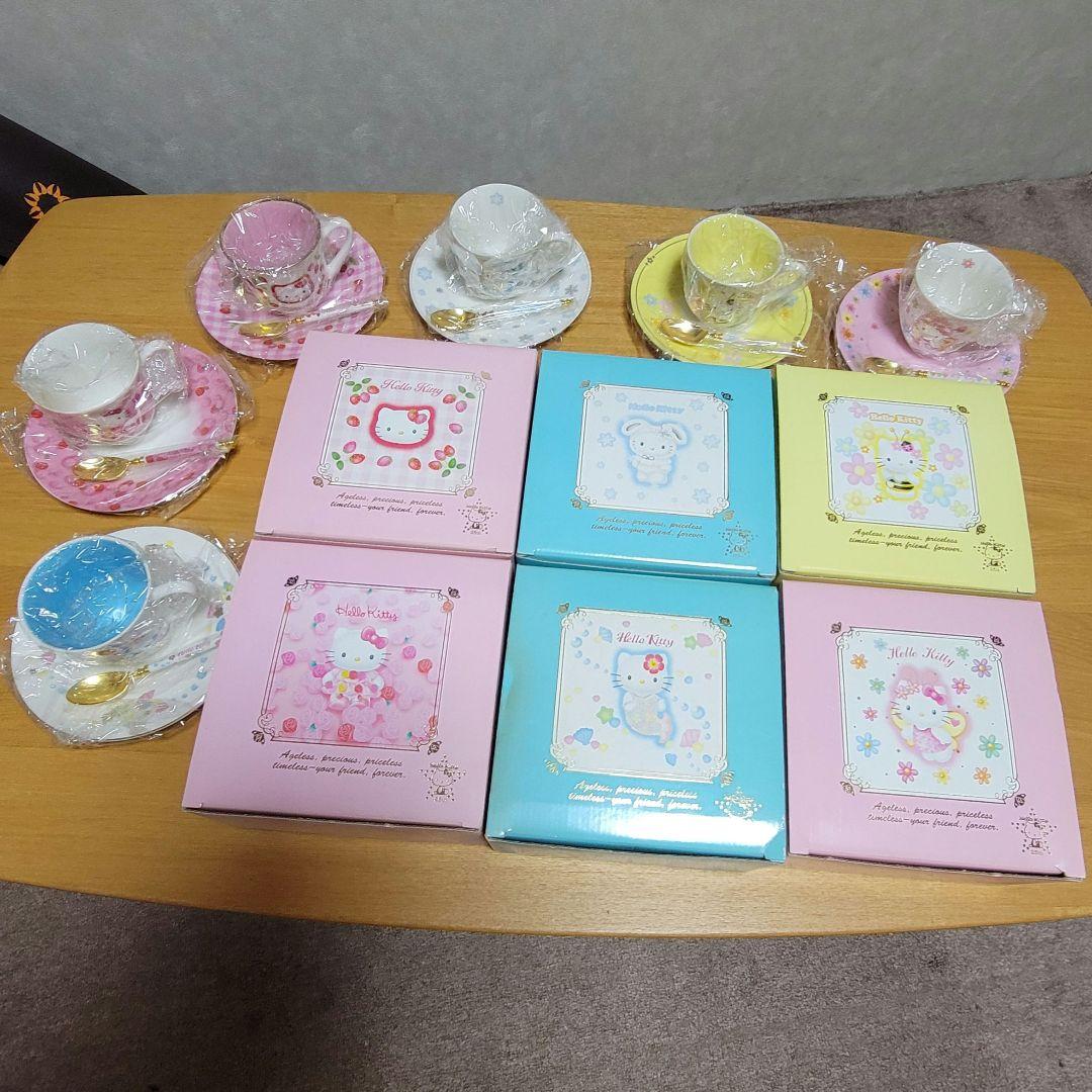ハローキティ 誕生25周年 マグカップソーサーセット HELLOKITTY