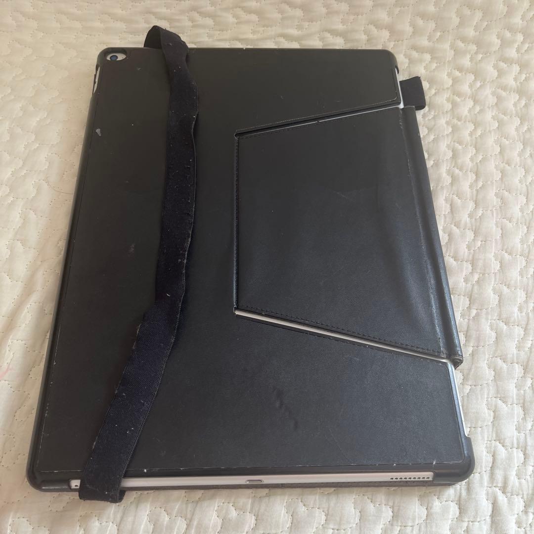 iPad Pro 12.9インチ 第1世代　カバー・キーボード付き