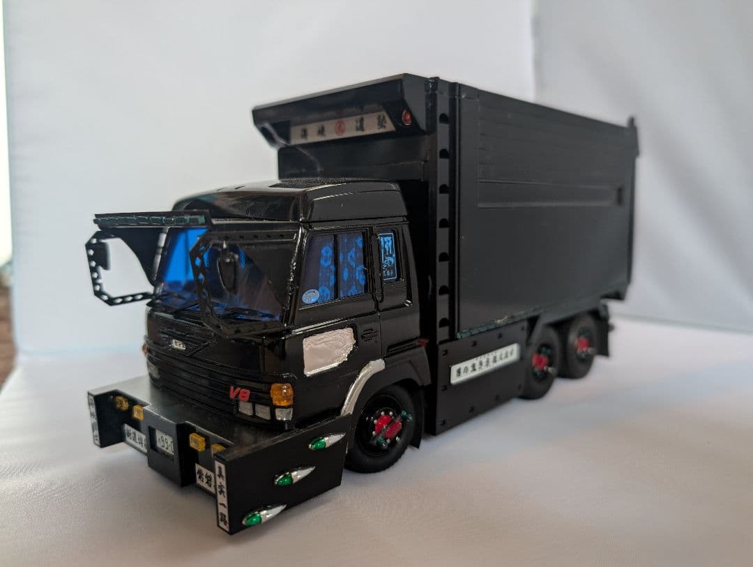 1/32 デコトラ　プラモデル　 海峡道塾　怒濤　　完成品