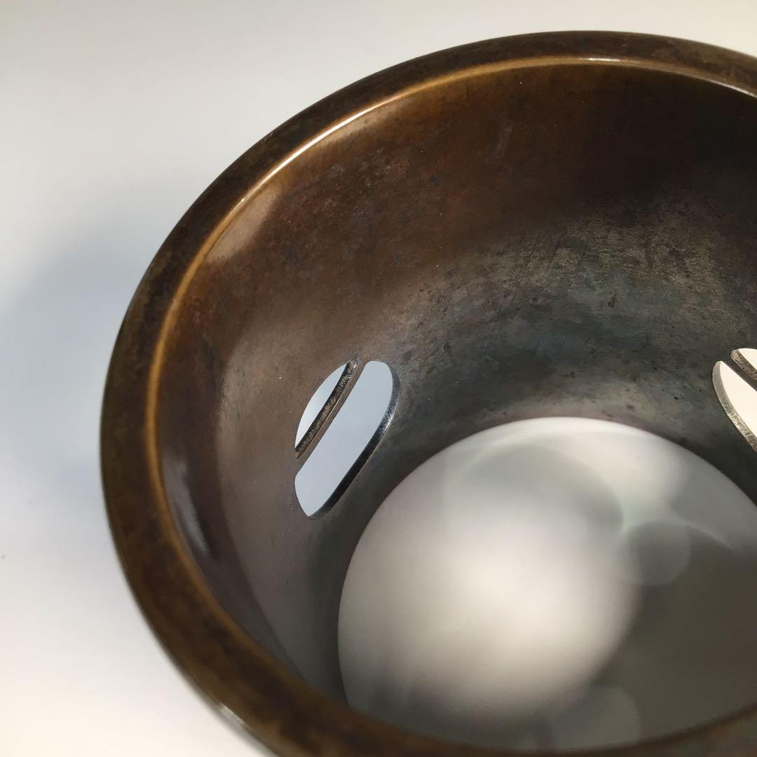 Ｍ３３８　蓋置　『銅製』『釜師　名越弥五郎(昌次)造』『吹貫蓋置』　共箱　茶道具