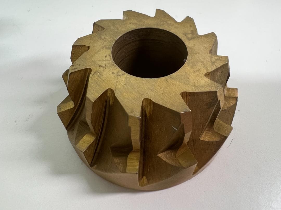 Ice Toolz のヘッドチューブ　リーミング & フェイシング ツール