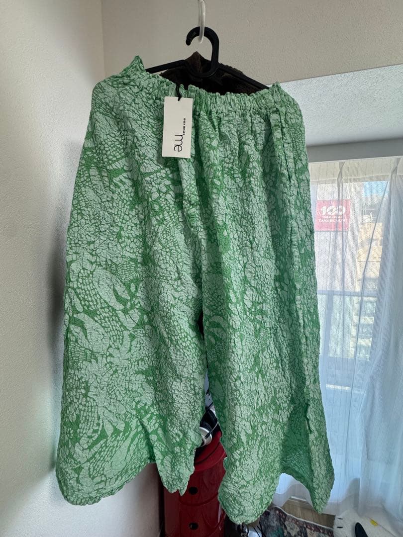 イッセイミヤケ　me 花柄 サルエルパンツ 緑色