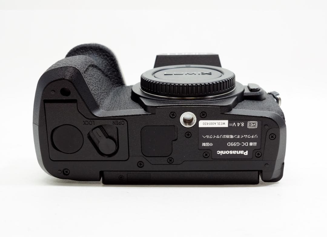 1456ショット　Panasonic LUMIX G99D ボディ＋グリップ美品