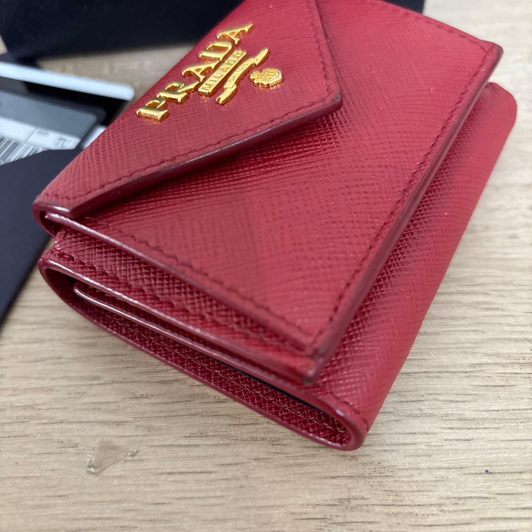 PRADA☆サフィアーノ レッド 財布　★お値下げしました✨