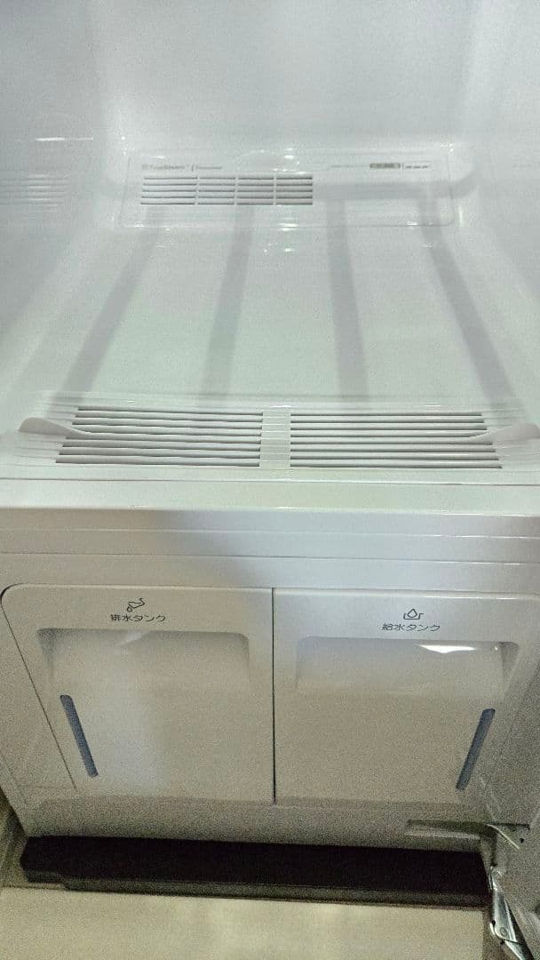 LG Styler★美品最新2025年製（ホワイト）