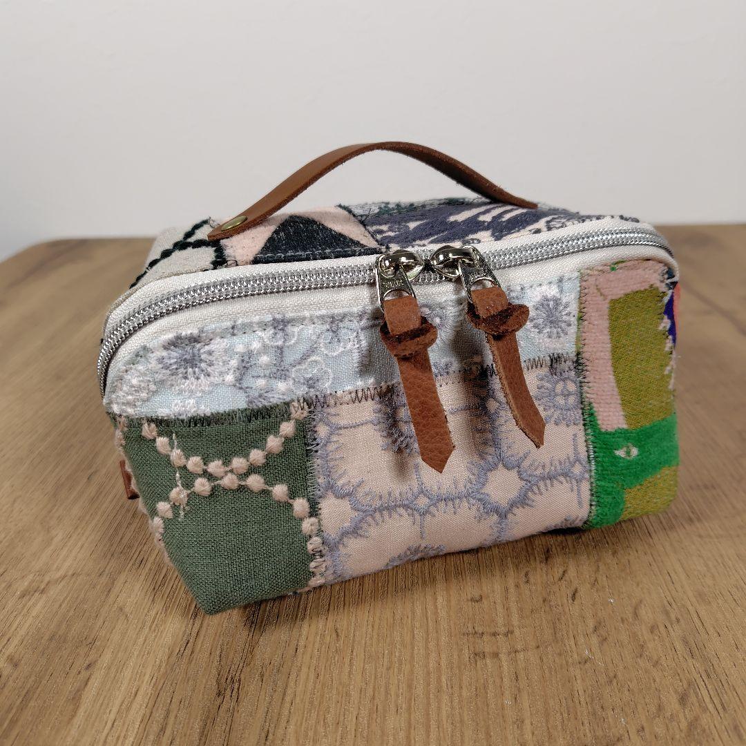 【専用】/カケラパッチポンピア　トレイ型化粧ポーチ/ペンケースメガネ