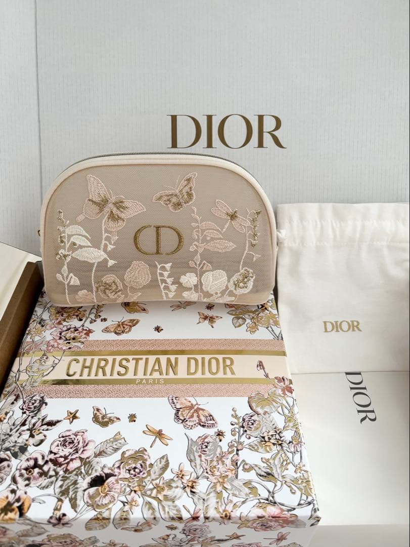 【限定】Dior マザーズデイ 母の日 ノベルティ 刺繍 ポーチ ギフトボックス
