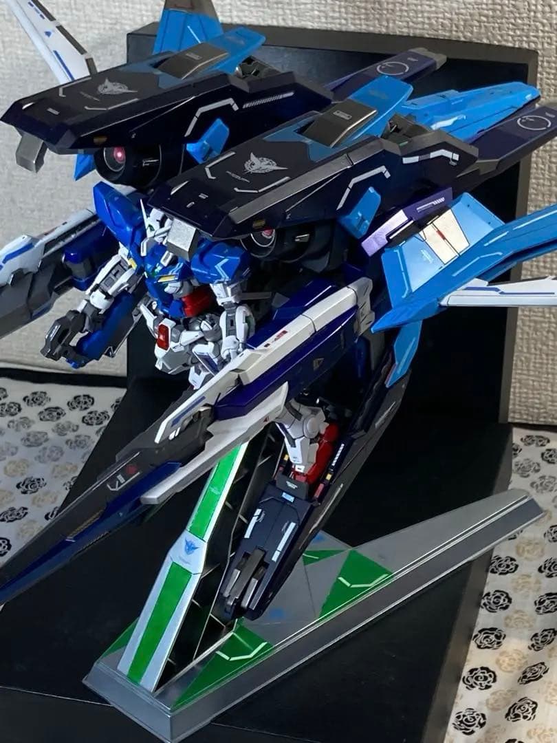 gnアームズ　RGエクシア　完成品　全塗装
