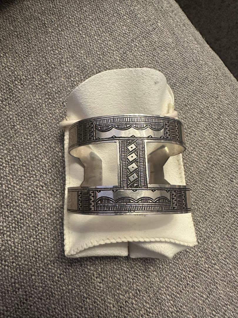 【美品】Adawat'n Tuareg アダワット トゥアレグ　バングル