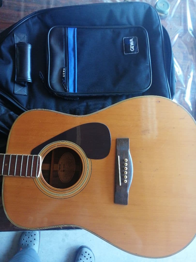 Yamaha FG-201 アコースティックギター GEWAケース付き