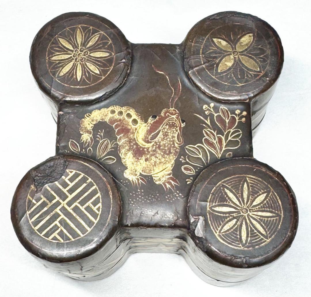 明末清初時代 木製珍獣花草文蒔絵二段小物入れ 漆器 時代物 唐物 WWWT084