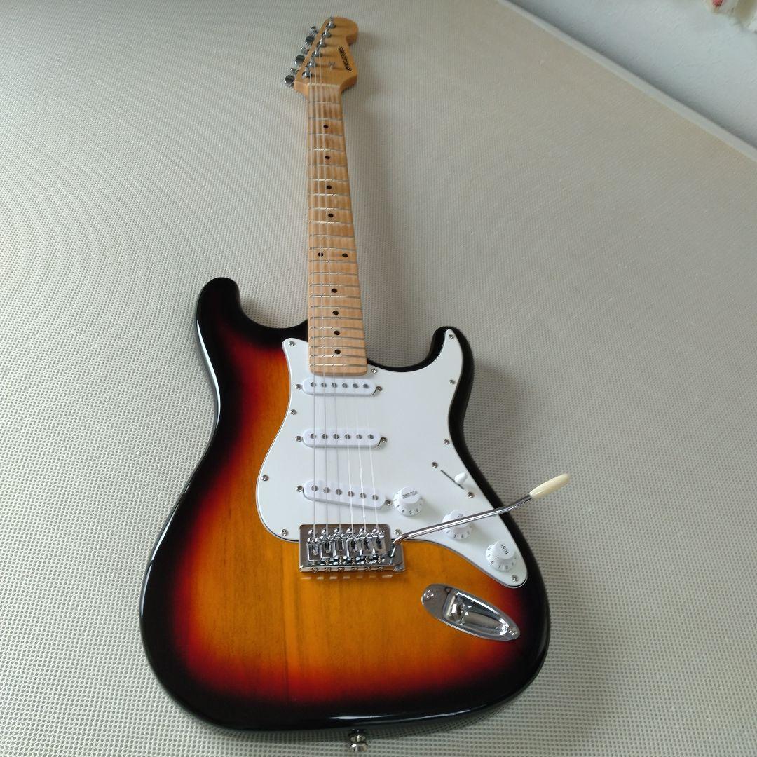 ストラトタイプエレキギター ダ―クバ−スト美品