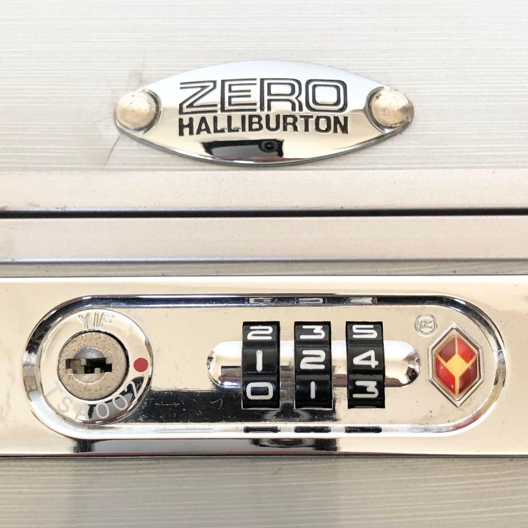 ゼロハリバートン　2輪　スーツケース　31L キャリーケース　機内持ち込み可能