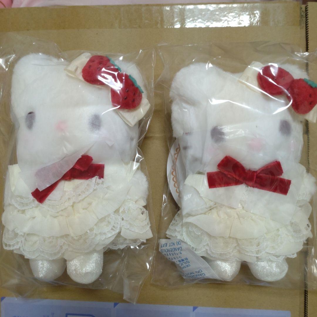 新品未開封　ハローキティ ショートケーキシリーズバッグチャームマスコットチャーム