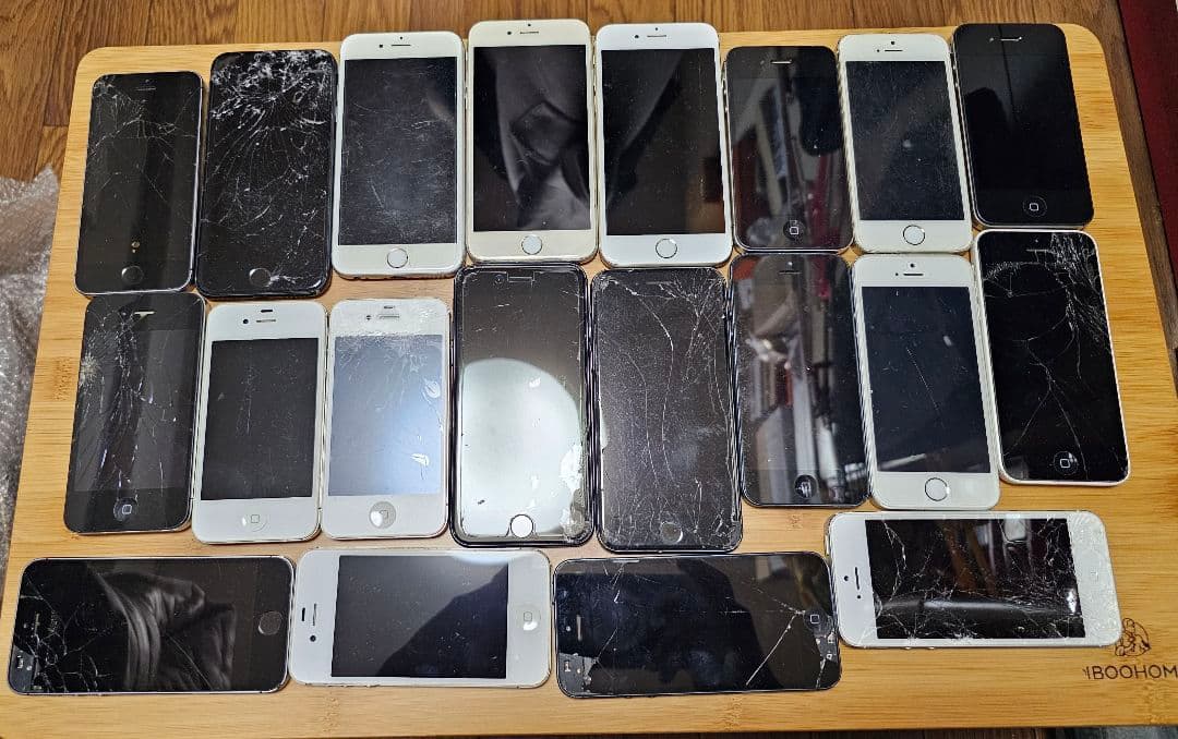 羽*山様 iPhone20台セット　画面割れ　ジャンク品