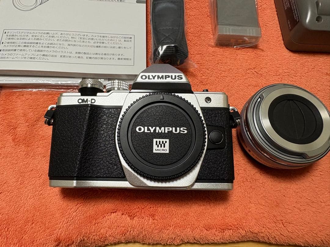 オリンパス OM-D E-M10 Mark2 EZダブルズームキット