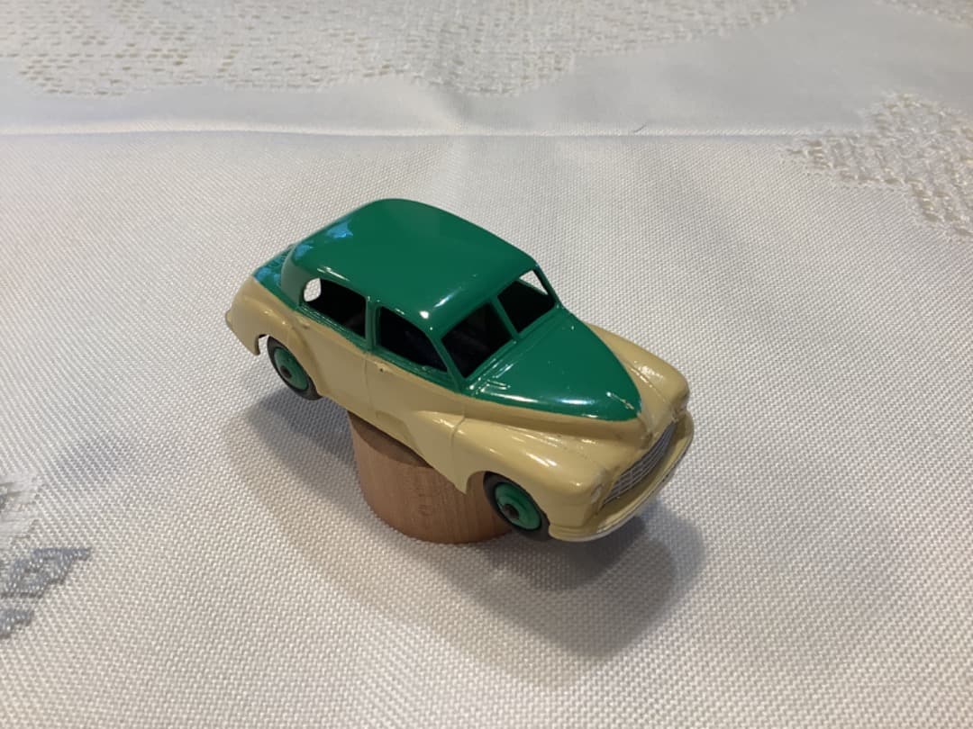 美品　DINKY TOYS MORRIS OXFORD ミニカー