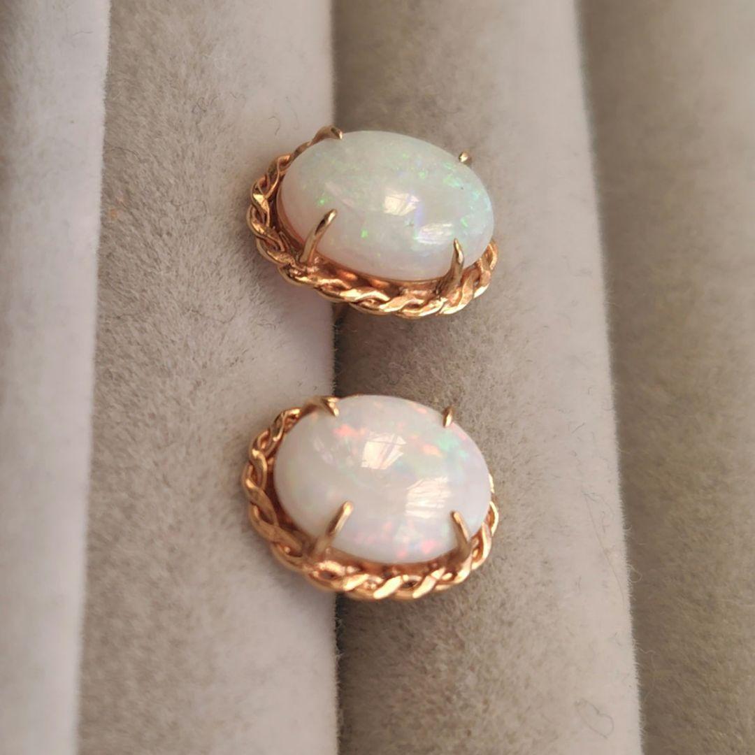 K18　オパールピアス