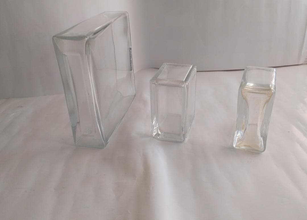 ユニーク な形状のガラス製 花瓶 花器 サンドアート ③ 3個セットです。