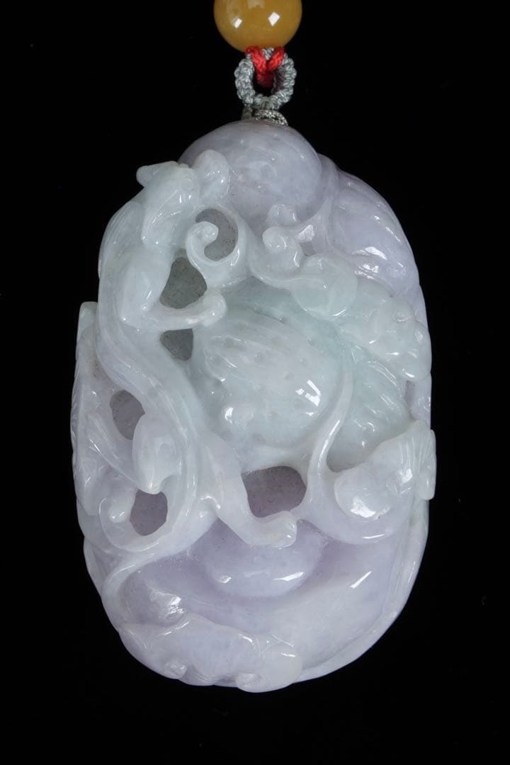 【中国美術】 ラベンダー翡翠 紫翡翠手彫 細密彫刻 龍紋 握り石 根付 紐付