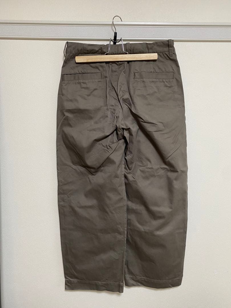 ユニバーサルプロダクツ　チノパン