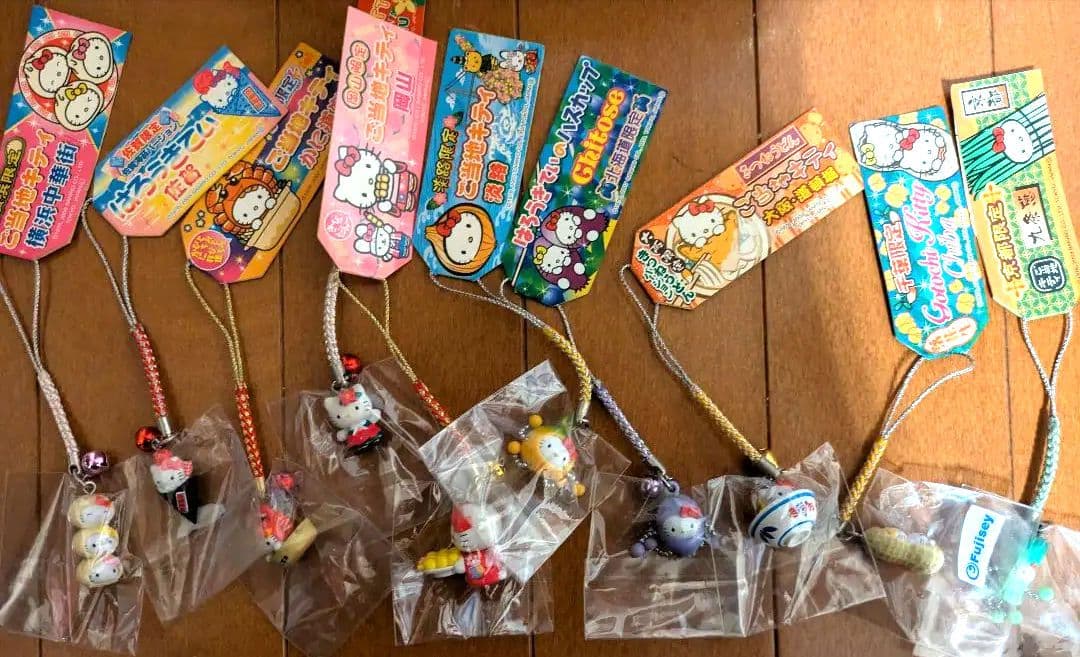 ご当地キティ根付 まとめ売り ハローキティ