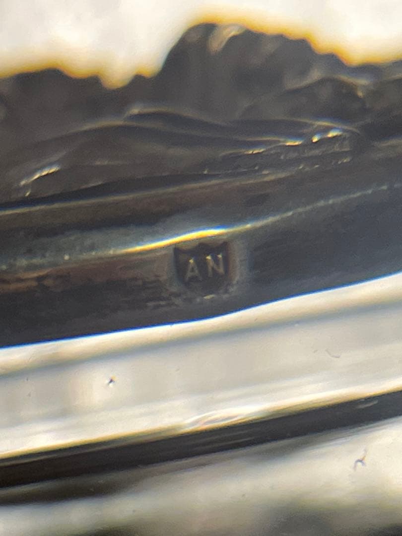 シルバー　透かし彫り　蓋付き小物入れ シルバーエナメル　蝶々　銀製品　工芸品