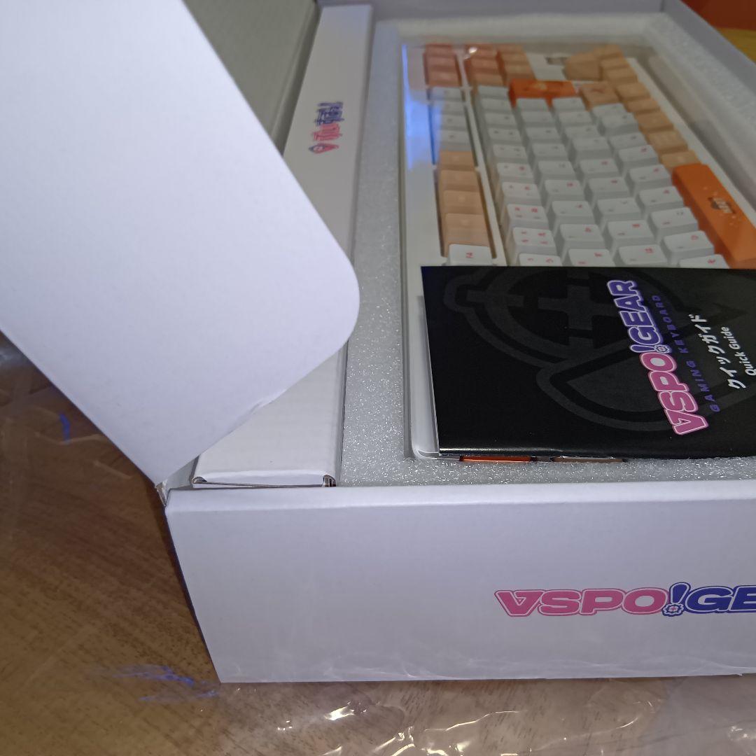 VSPO!ゲーミングキーボード　小森めと