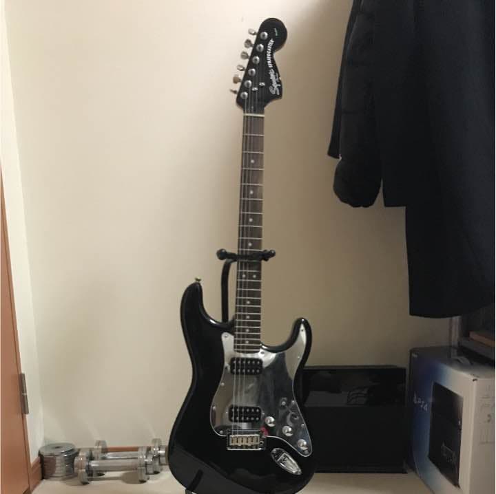 ギター Fender Black and Chrome HH stracaster
