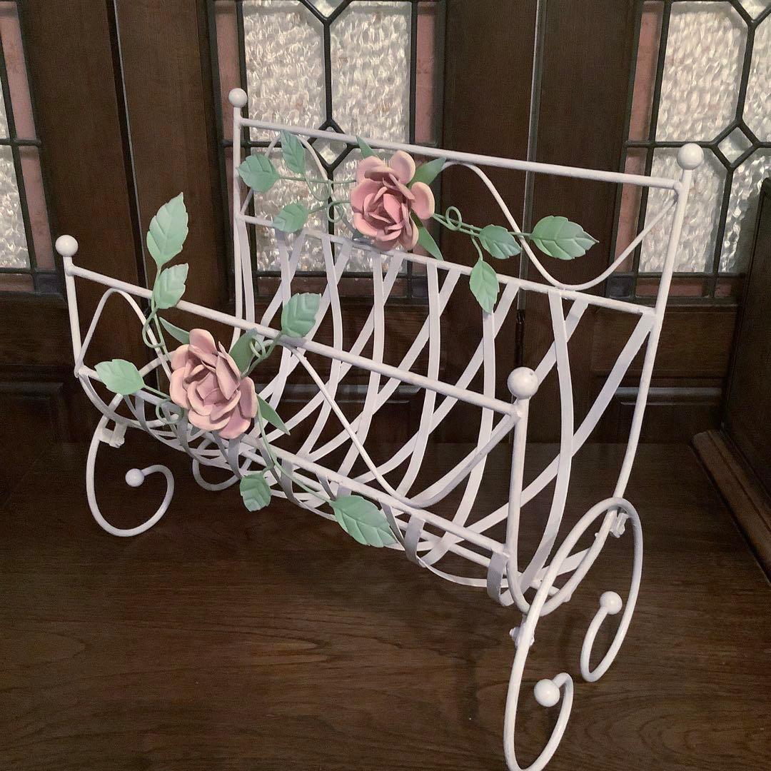 アイアン　薔薇　マガジンラック　ホワイト家具