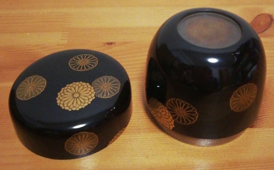 前端春斎作　粒菊　蒔絵　内銀　棗　共箱　茶道具