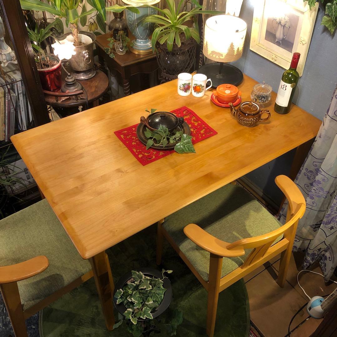 コオロギ　アルダー　ソリッド　オイルフィニッシュダイニングテーブル