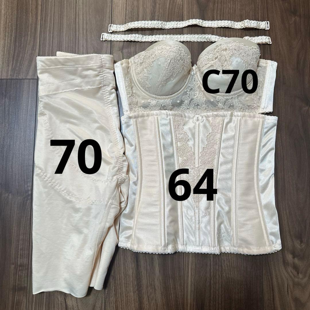 FOURSIS&Co ブライダルインナー