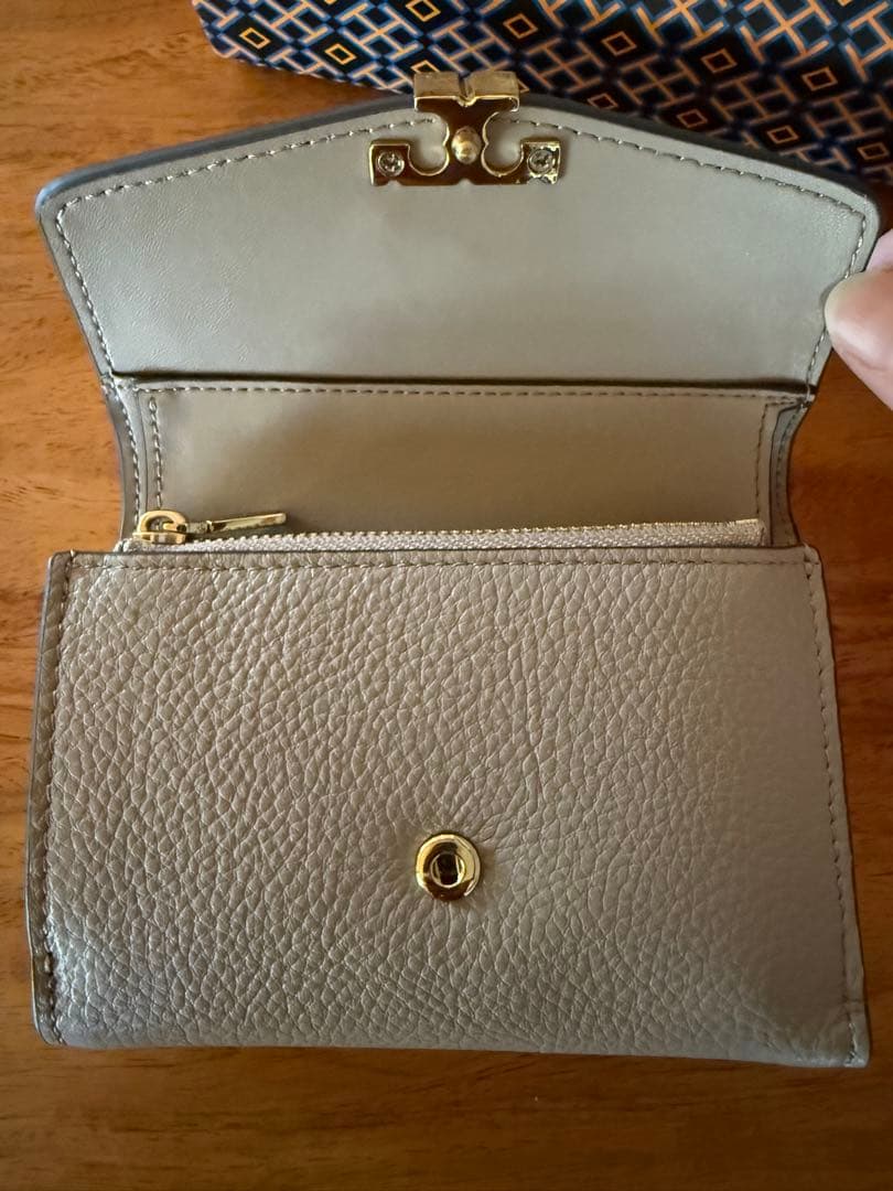 トリーバーチ Tory Burch 折り財布