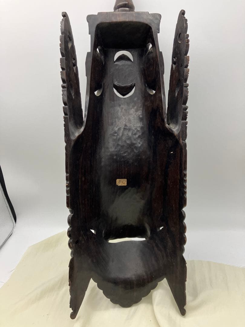 黒檀　繊細な木彫りのお面 仮面 バロン神 壁掛け 木製 ウッド バリ島 工芸品