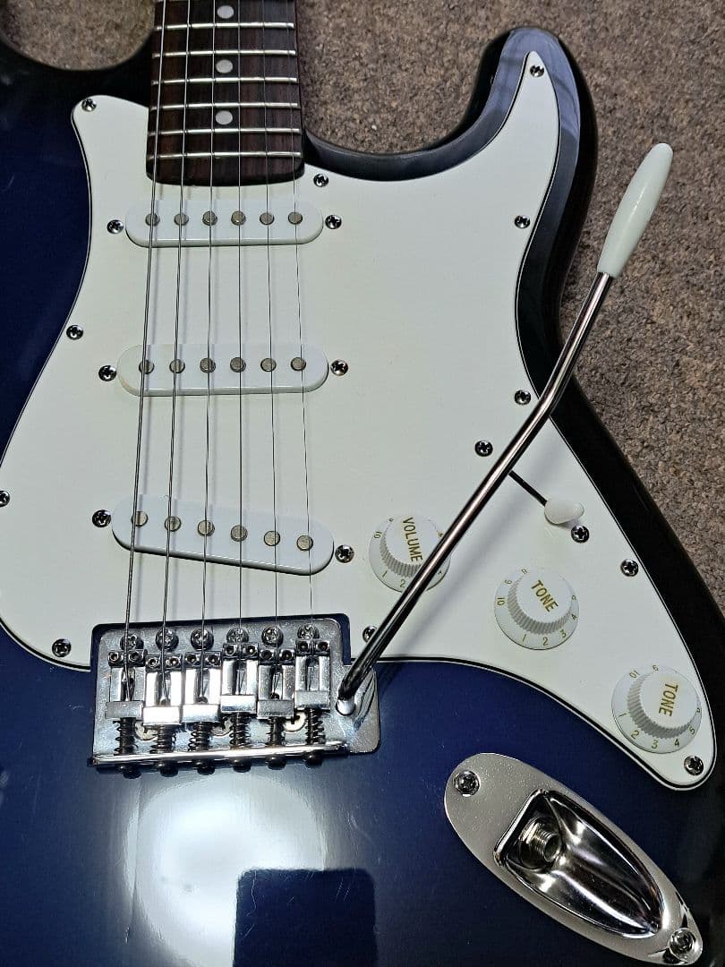 LEGEND エレキギター ストラト 音出し動作確認済み アリア レジェンド